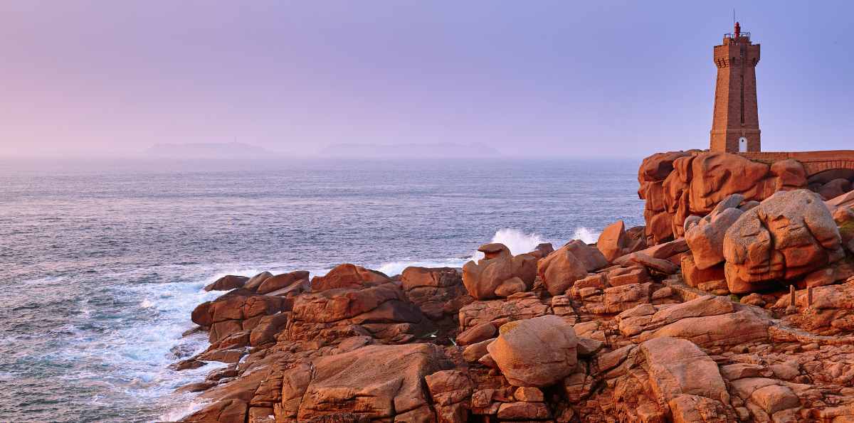 Côte de granit rose et phare de Mean Ruz, GR34
