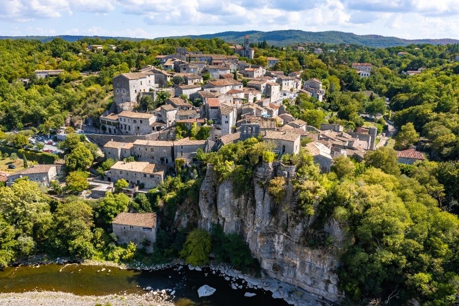 Village de Balazuc, Ardèche, canva stock