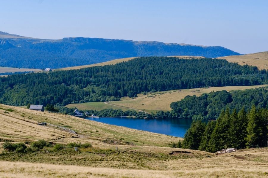 tour des lacs d'auvergne tour des lacs d'auvergne